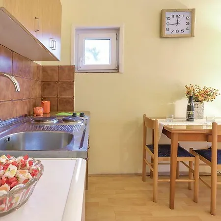 Rov 722 Apartment *